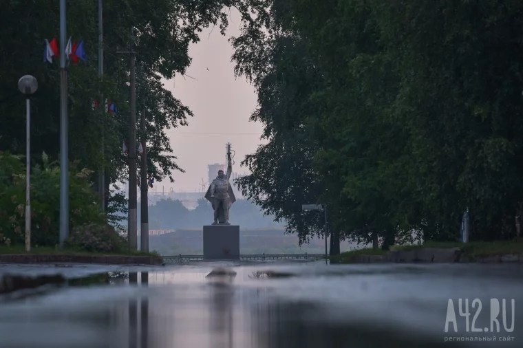 Фото: В Кемерове отремонтируют памятник Воину-освободителю на набережной Томи 2