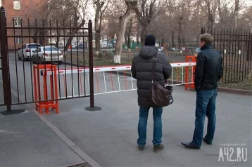 Фото: Во дворах Новокузнецка хотят запретить стоянку машин 1