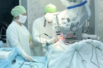 Фото: Нейрохирурги провели уникальную операцию и сохранили лицо пациентке из Кемерова 1