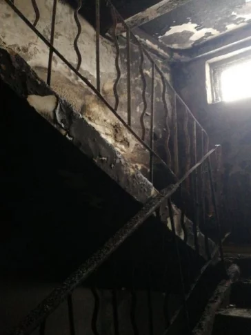 Фото: Погибла 40-летняя женщина: стали известны подробности пожара в кузбасской девятиэтажке 3