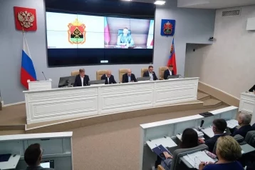 Фото: Губернатор Кузбасса: Правительство РФ будет точечно работать с угольными компаниями 1