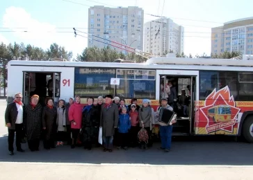 Фото: По Кемерову проехал «Пионерский троллейбус» 2