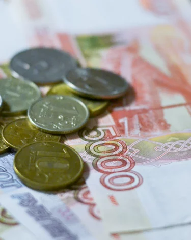 С 1 октября в России вырастут оклады силовиков и военнослужащих