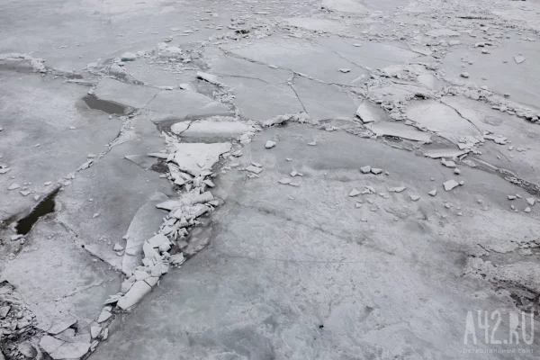 В Мариинске закроют пешеходную ледовую переправу через Кию