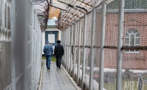 Во Владивостоке насильник при попытке побега напал на сотрудницу СИЗО