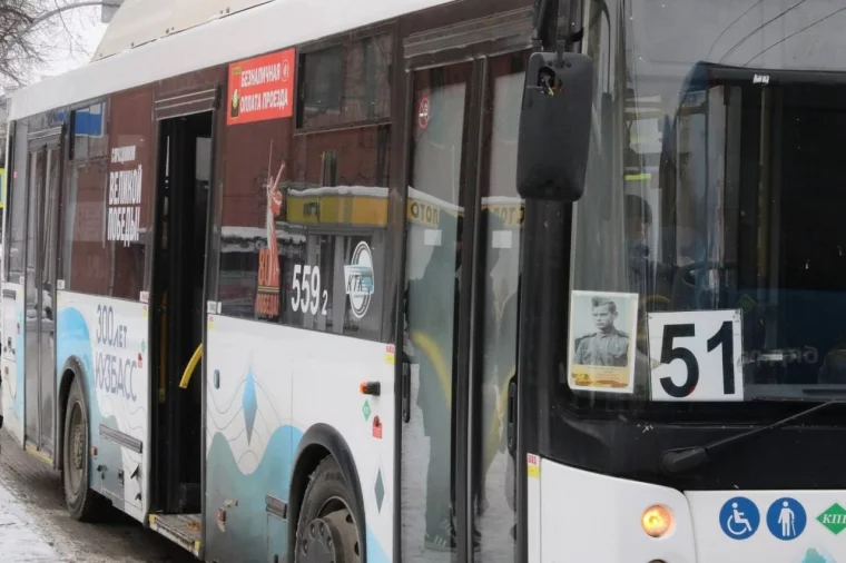 Фото: 80-летие Победы: в Кемерове украсили 206 автобусов 4