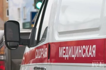 Фото: В Алтайском крае экс-боксёр набросился на фельдшера скорой помощи, приехавшего на вызов 1