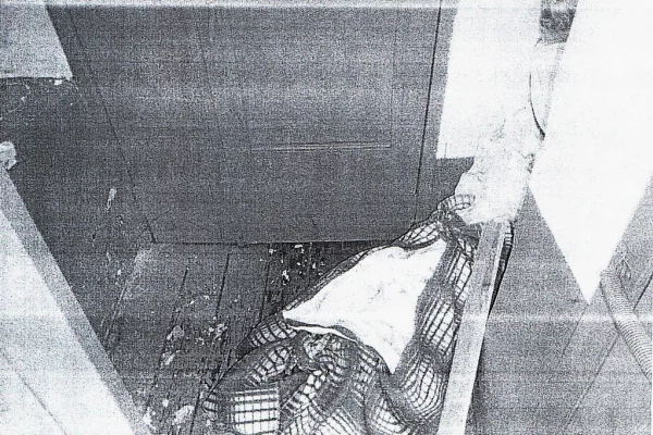 Кузбассовец убил знакомого и вынес его тело в тамбур подъезда