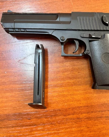 В Кемерове мужчина напал с игрушечным пистолетом на студента из Новосибирска