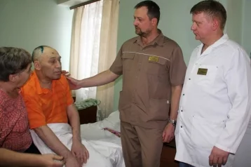 Фото: Кузбасские хирурги спасли пациента с множественными метастазами в головном мозге 1