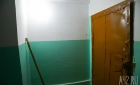В Саратовской области в пятиэтажном доме обрушился лестничный пролёт