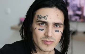 Фото: Военкомат счёл татуировки на лице рэпера Face признаком психического расстройства 1