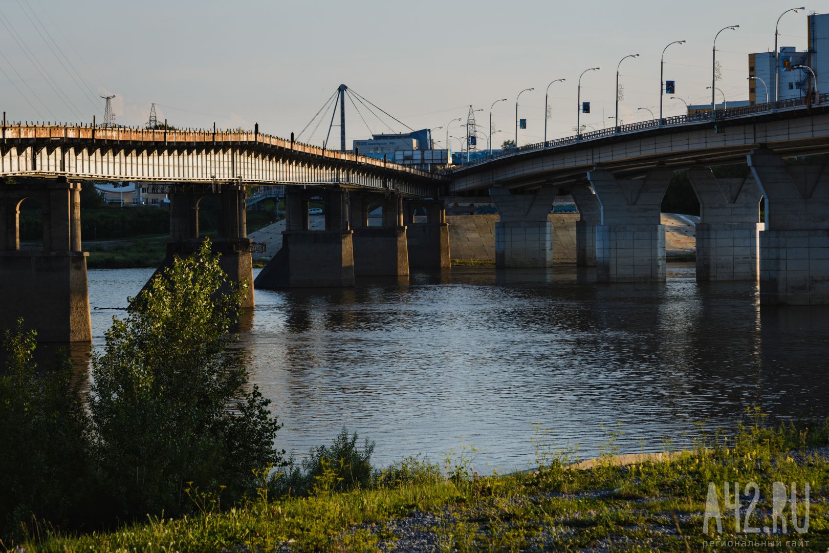 В Кемерове подросток перепрыгнул с одного моста на другой и попал на видео