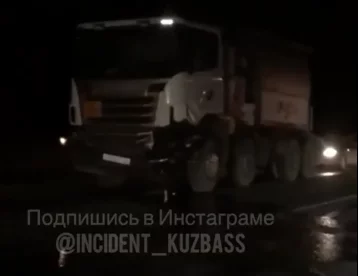 Фото: В Сети появилось видео смертельного ДТП с фурой в Кузбассе 1