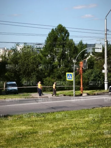 Фото: В Кемерове образовался провал в земле на оживлённом перекрёстке 1