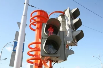 Фото: В Кемерове за неделю отремонтировали 44 светофора 1