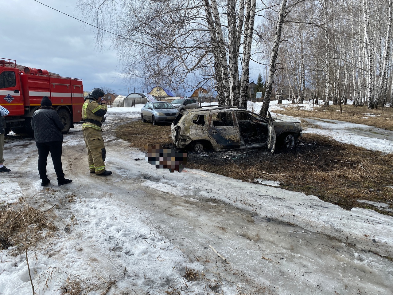 В Кузбассе человек сгорел в автомобиле возле кладбища