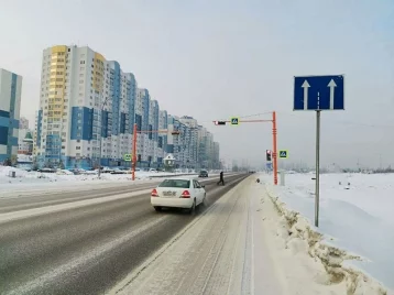 Фото: В Кемерове заработал новый светофор с кнопкой вызова пешеходной фазы 1