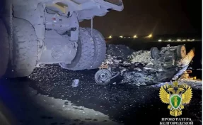 На Лебединском ГОКе самосвал с грузом наехал на «УАЗ», погибли пять человек