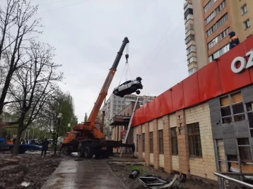 Фото: Мэрия Белгорода рассказала о повреждениях машин и дома при падении боеприпаса  1