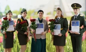 В Кузбассе наградили четырёх школьников, которые спасли человека в магазине