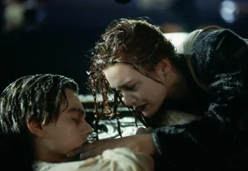 Фото: Режиссёр «Титаника» назвал причину убийства героя Леонардо Ди Каприо 1