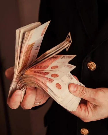 Кемеровская курьерская служба выплатит штраф в полмиллиона за взятку сотруднику аэропорта