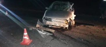 Фото: Водитель легкового автомобиля погиб после столкновения с грузовиком в Кузбассе 3