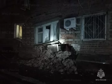 Фото: В Ростове-на-Дону жильцов пятиэтажки эвакуировали из-за обрушения стены 1