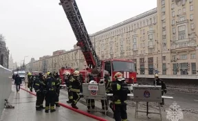 Очевидцы: в Москве загорелся Театр Сатиры на Триумфальной площади