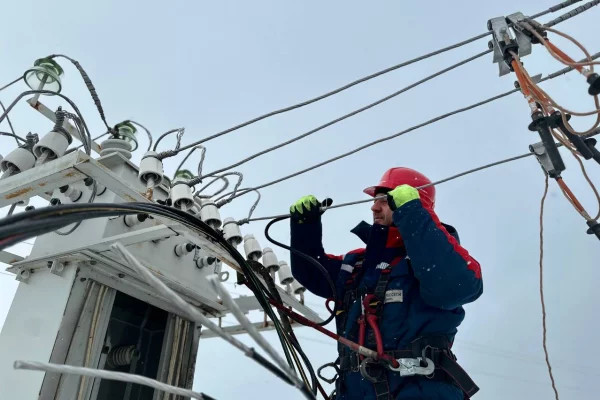 Свыше 1380 километров линий электропередачи отремонтируют в этом году энергетики «Россети Сибирь» в Кузбассе