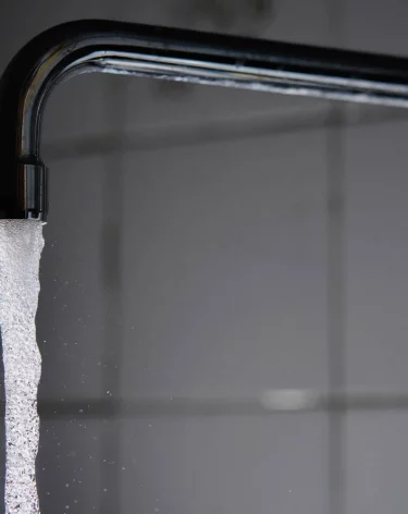 Жителям микрорайона в Белове на неопределённый срок отключат холодную воду