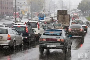 Фото: На Логовом шоссе в Кемерове затруднён проезд автомобилей 1