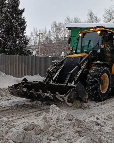 Работаем круглые сутки: мэр Кемерова ответил на критику горожан о плохой уборке снега