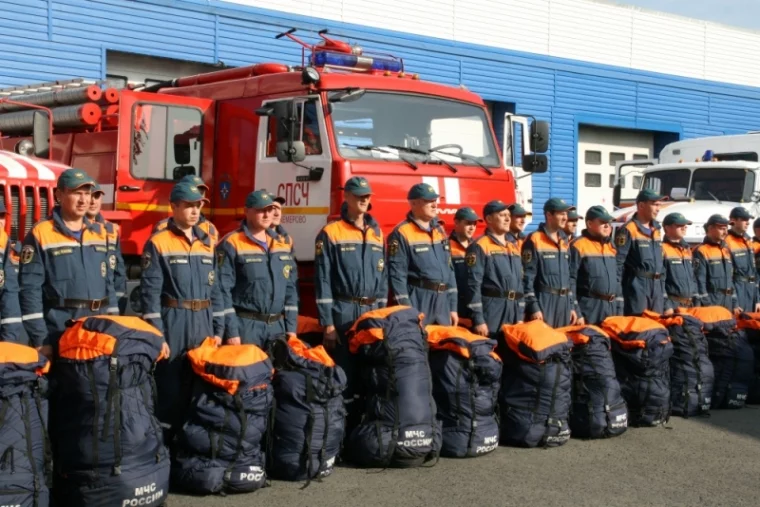 Фото: Кузбасские спасатели отправились тушить пожары в Красноярский край 2