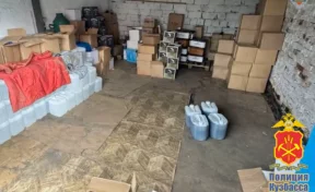 В Кузбассе вынесли приговор мужчине, организовавшему в гараже склад контрафактного алкоголя