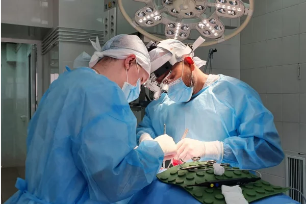 Кузбасские врачи спасли от ампутации мужчину с гигантским тромбом