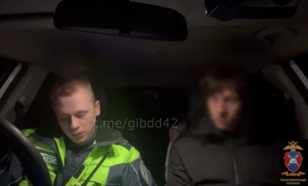 В Кемерове остановили автомобиль с 16-летним подростком за рулём