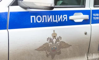 Дёргал дверные ручки: кемеровчанин обворовал незапертую квартиру