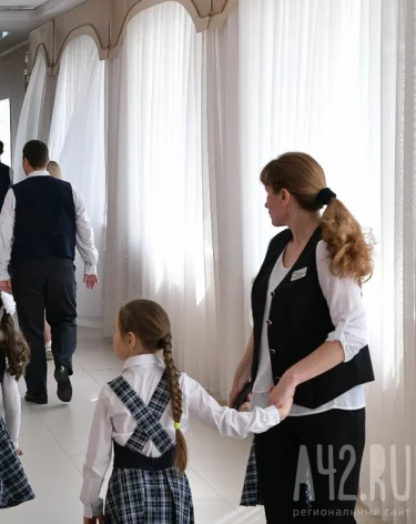 Трудовик за клавиатурой. Почему раньше на уроках труда в школе варили борщ и строгали табуретки, а теперь изучают теорию