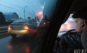 На Радуге в Кемерове утром 20 декабря образовались пробки
