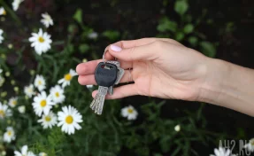 Лурье получила ключи от квартиры Долиной