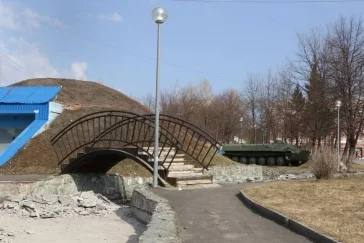 Фото: Дмитрий Анисимов: в Кемерове начался ремонт фонтана в Кедровке, работы закончат до лета 2