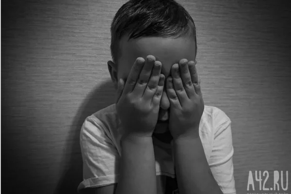 15-летняя школьница спасла ребёнка, оказавшегося на карнизе третьего этажа