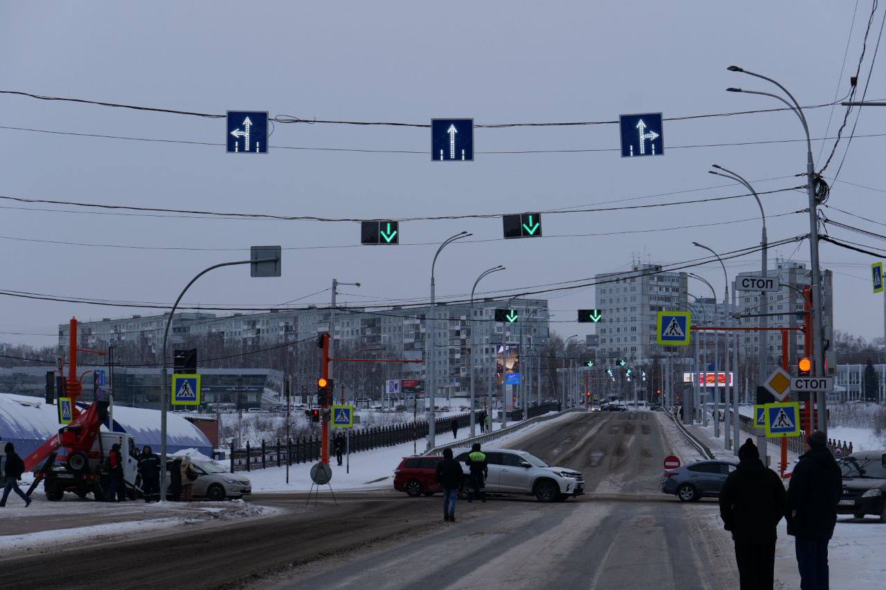В Кемерове включили реверсивное движение на Университетском мосту: ограничения сняты