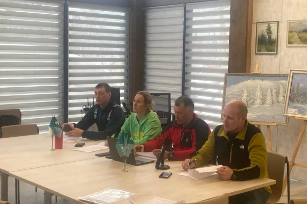 На рабочей встрече в Шерешеге инструкторы предложили поправки к закону о туризме 