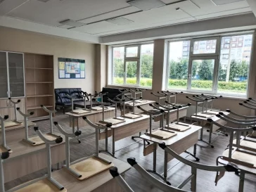 Фото: В Новокузнецке кровля затопленной во время дождей гимназии снова дала течь 3