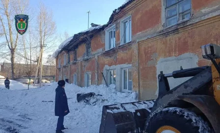 На должностное лицо УК завели дело после обрушения крыши дома в Прокопьевске