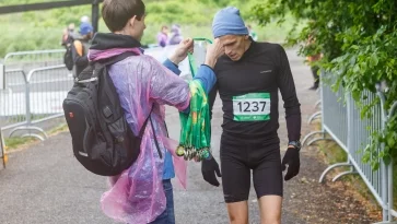 Фото: Бегать — легко: как в Кемерове прошёл «Зелёный марафон-2021» 4