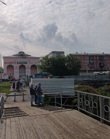 В Новокузнецке построят новый пешеходный мост через реку Абу: работы начались